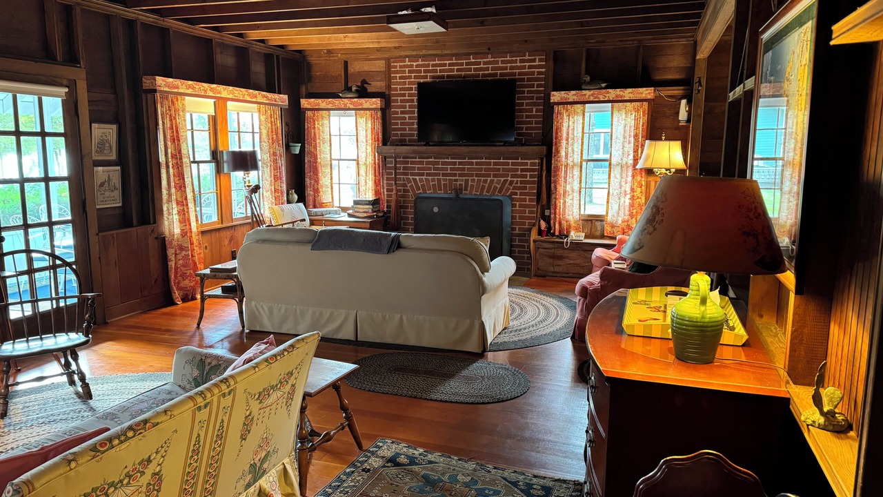 Photo of Bedroom in Lake Leelanau