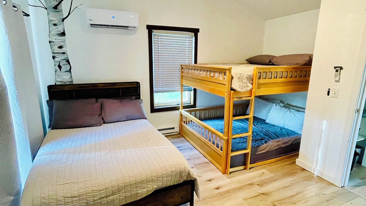 Photo of Bedroom in Deerton