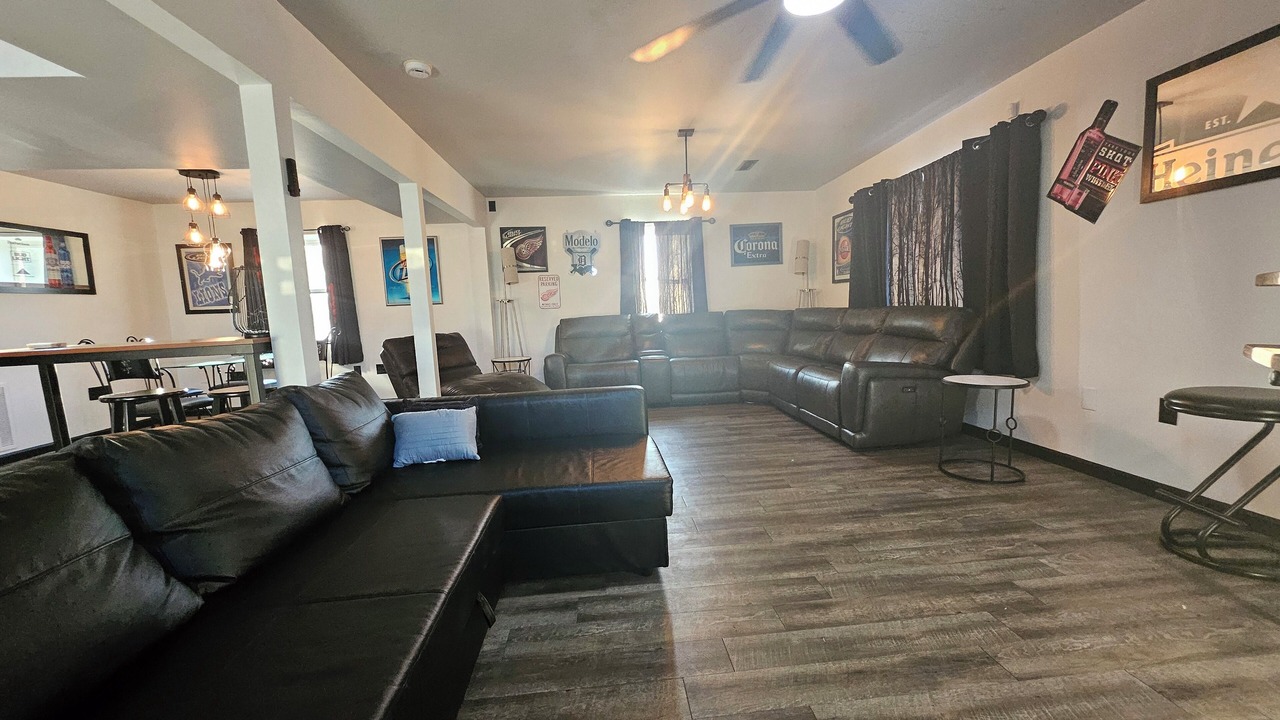 Photo of Livingroom in Detroit
