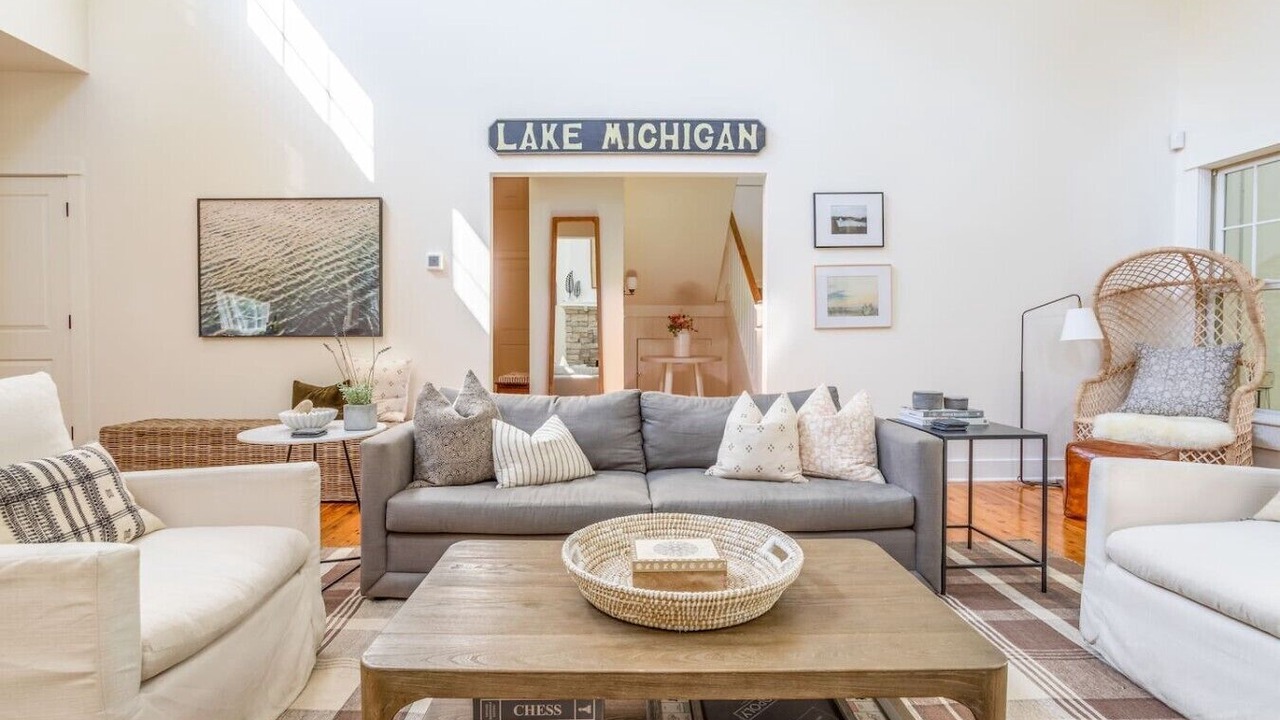 Photo of Livingroom in Lakeside