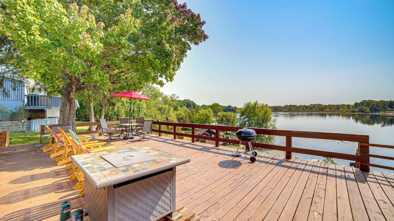 Photo of Outdoor in Six Lakes