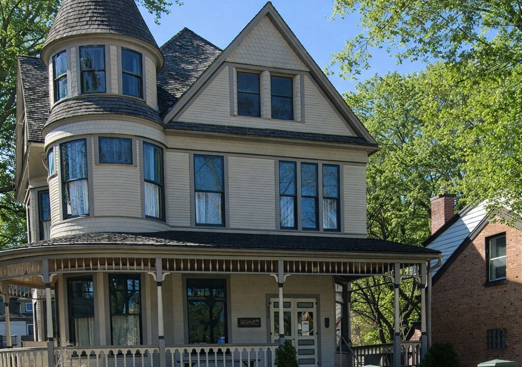 Photo of Others in Oak Park