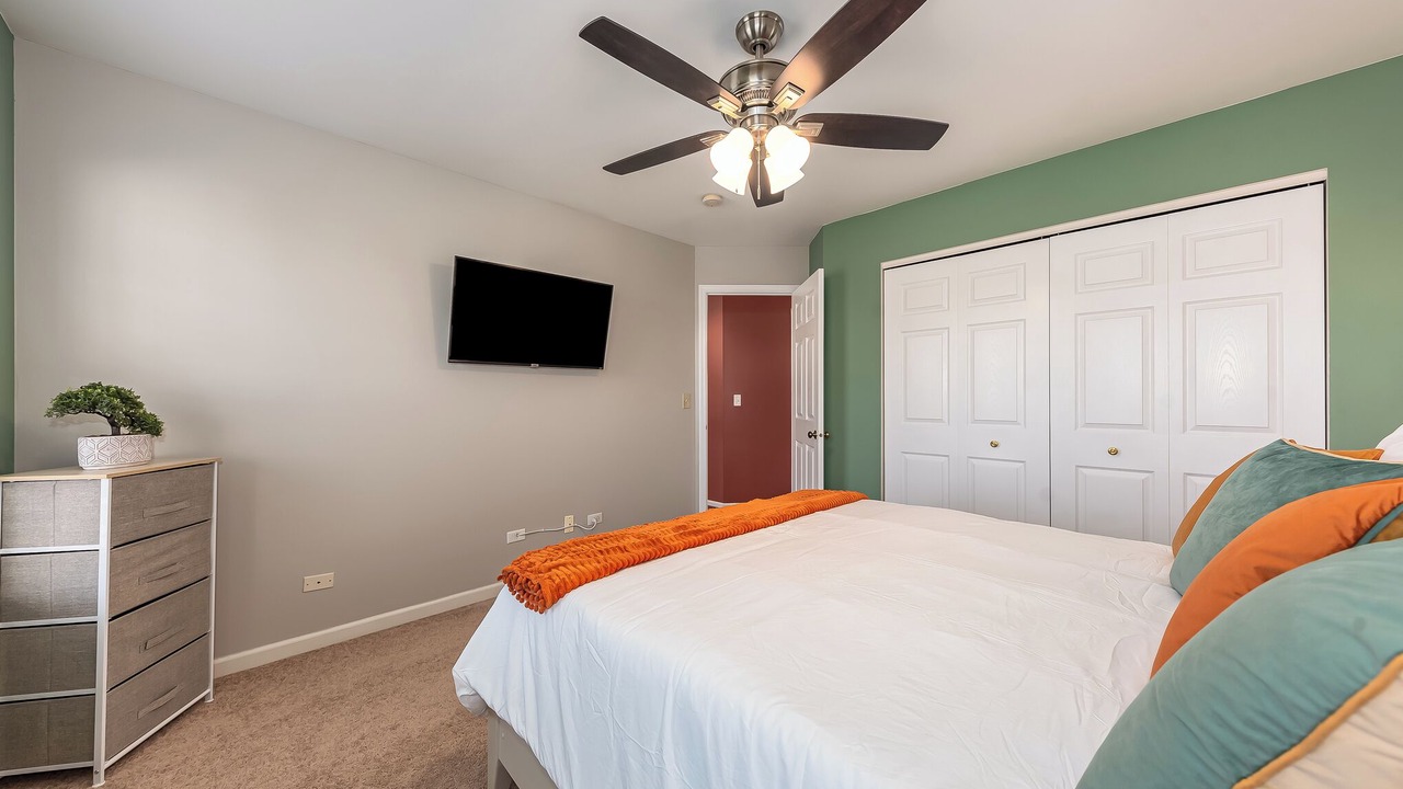 Photo of Bedroom in Crown Point