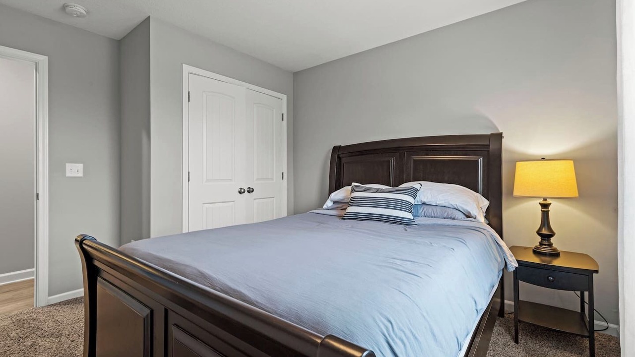 Photo of Bedroom in Grandview