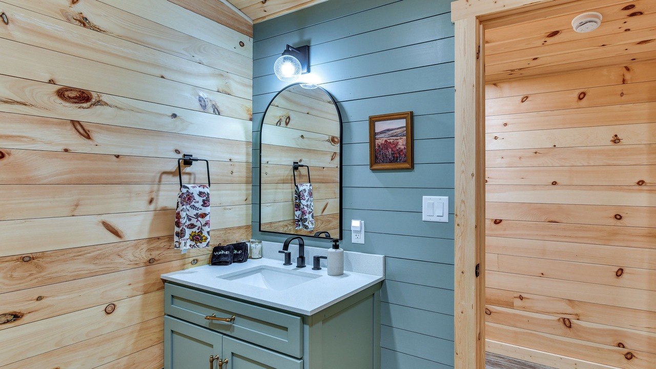 Photo of Bathroom in Empire