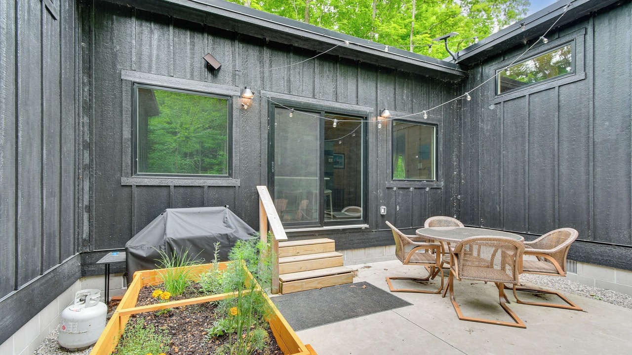 Photo of Outdoor in Empire