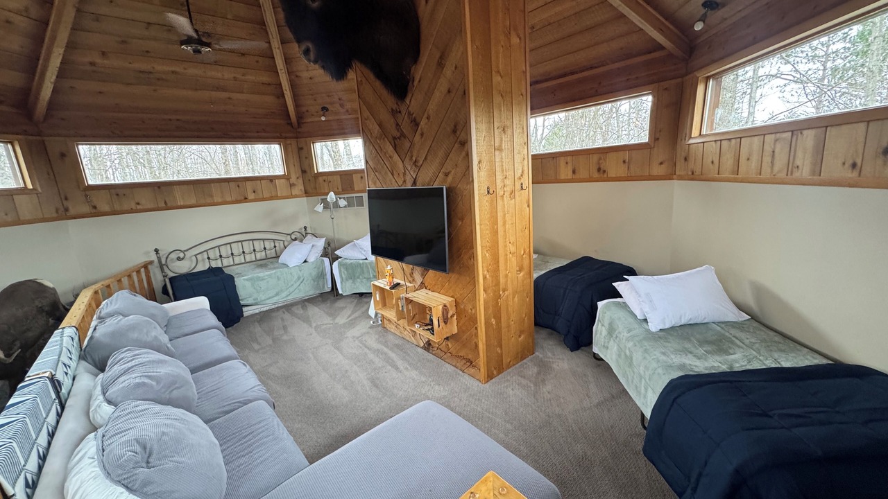 Photo of Bedroom in Harbor Springs