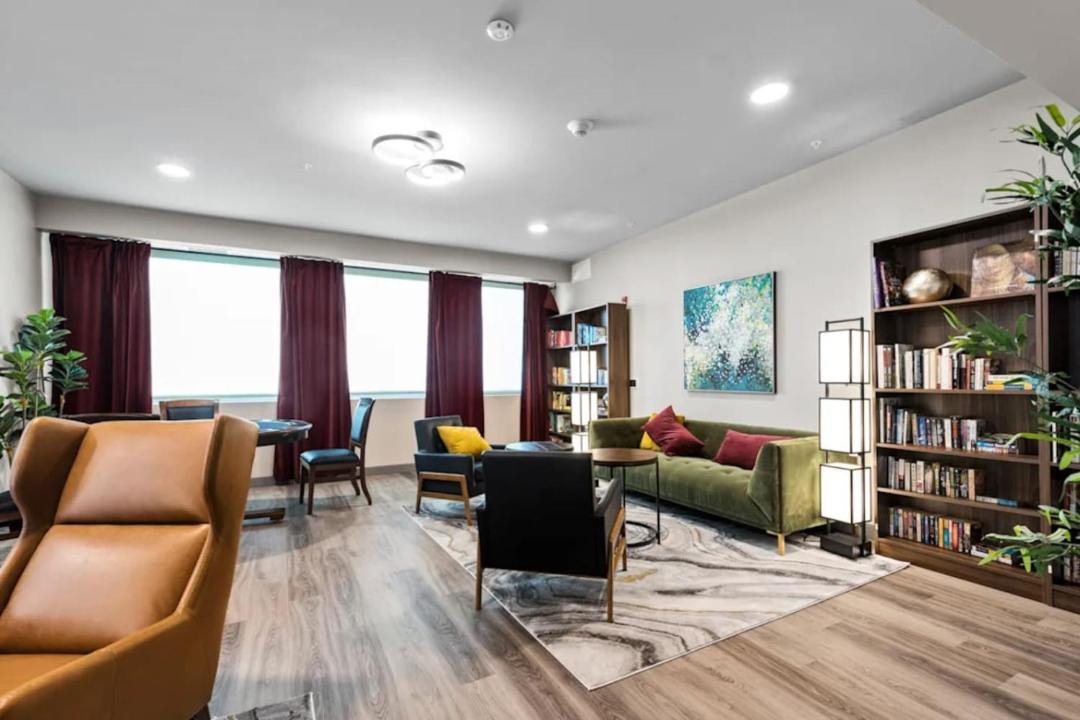 Photo of Livingroom in Warrenville