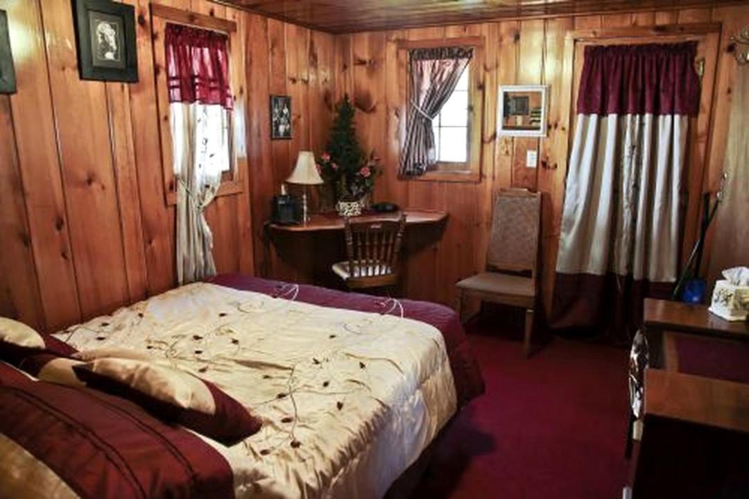 Photo of Bedroom in Carp Lake