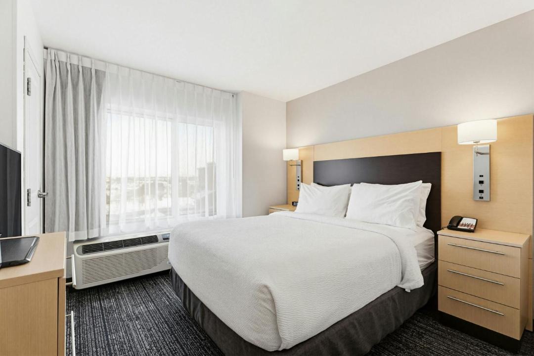 Photo of Bedroom in Auburn Hills