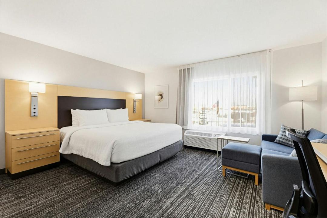 Photo of Bedroom in Auburn Hills