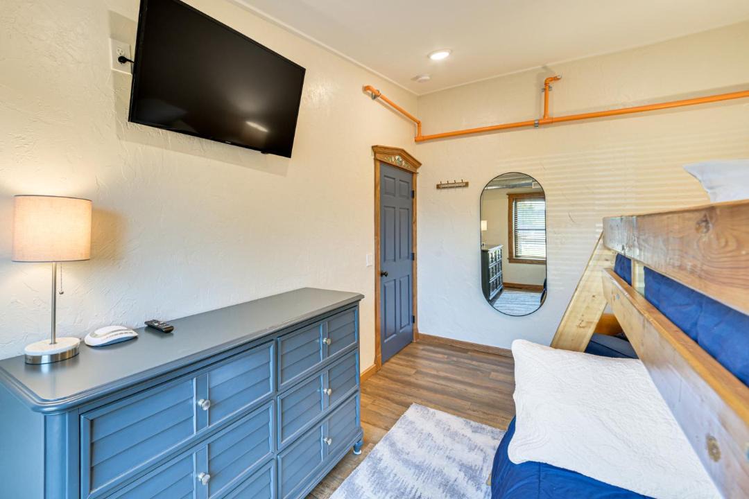 Photo of Bedroom in Gaylord