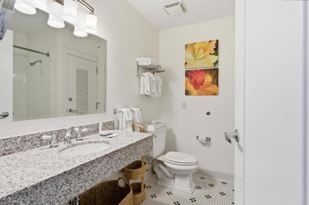 Photo of Bathroom in Bay Harbor
