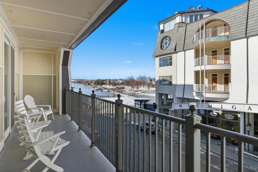 Photo of Patio Balcony in Bay Harbor