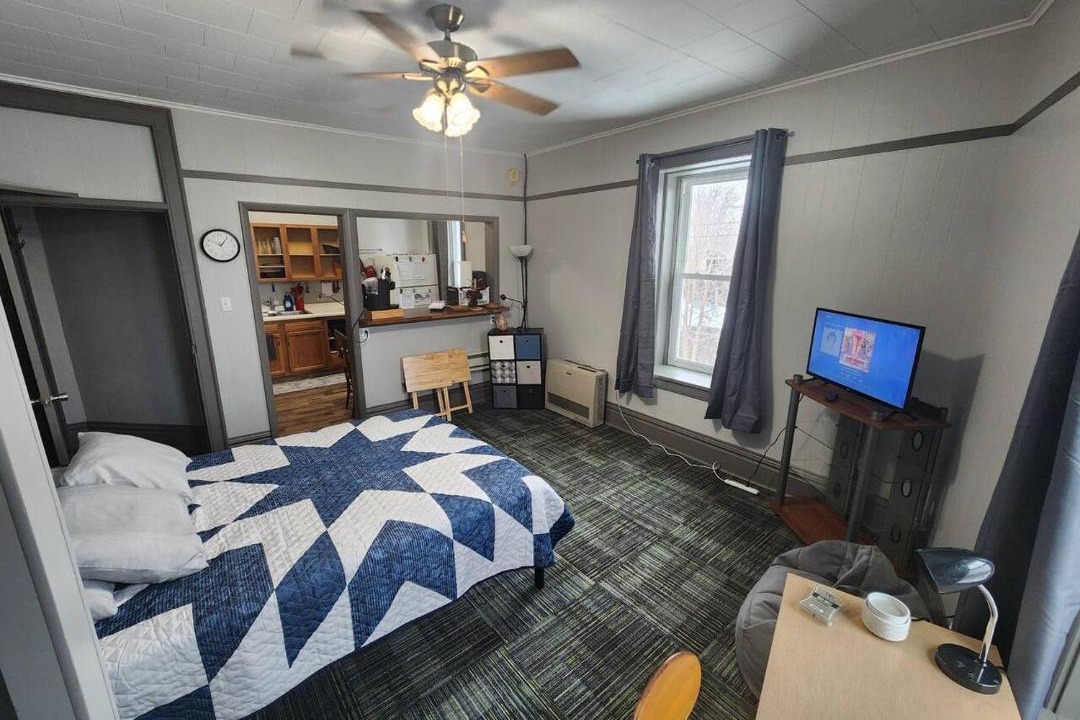 Photo of Bedroom in South Range