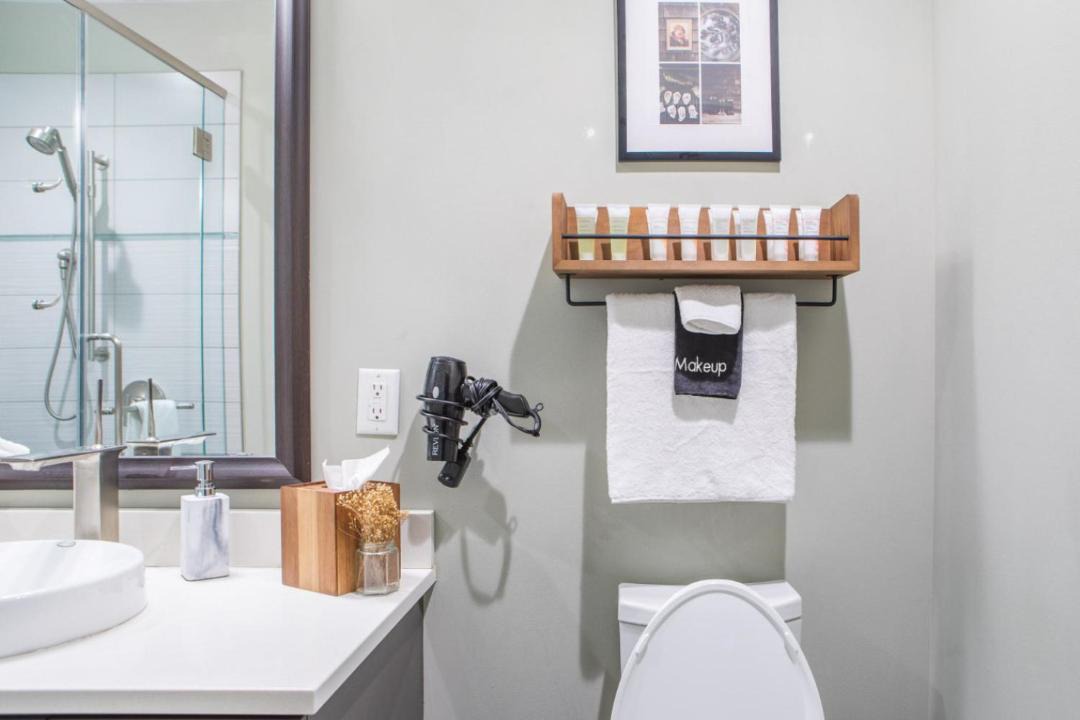 Photo of Bathroom in East Town