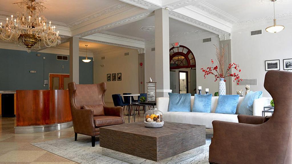 Photo of Livingroom in DeBaliviere Place