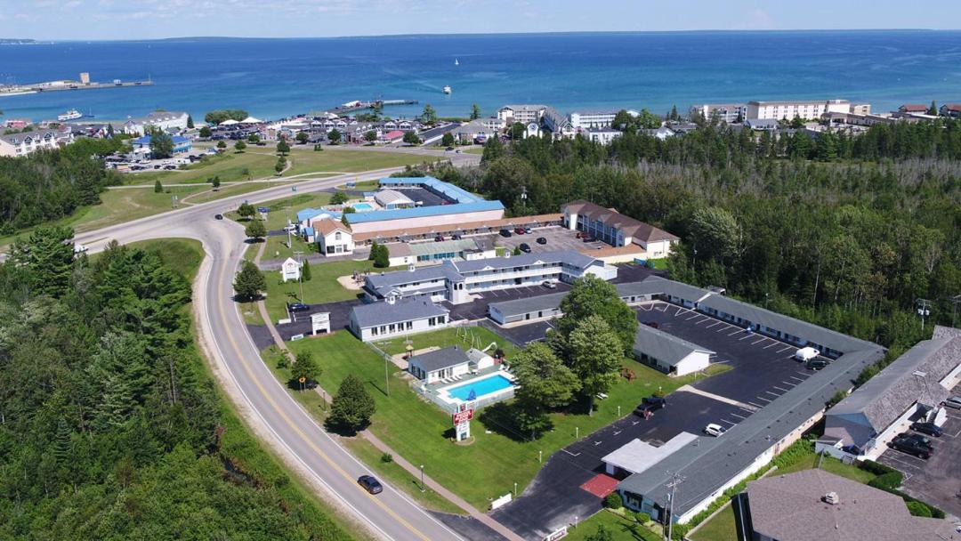 Photo of Others in Mackinaw City
