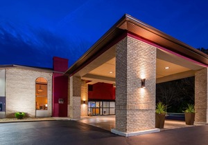 Best Western Plus North Canton Inn & Suites in Stark County