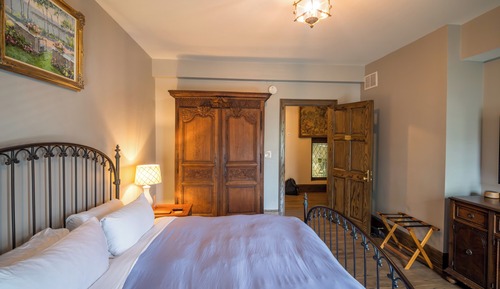Lavender Room