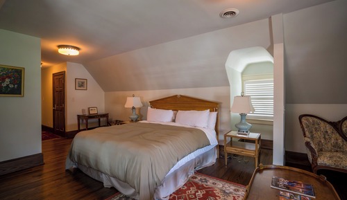 Iris Room