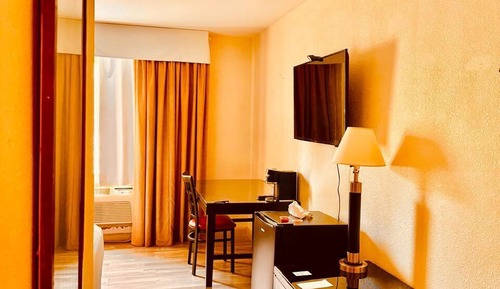 Room, 1 Double Bed, Accessible, Non Smoking (with Grab Bar Shower)