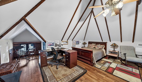 THE LOFT - 20