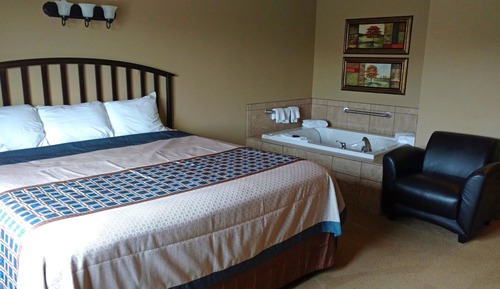 Suite, 1 King Bed, Non Smoking, Jetted Tub