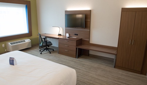 Standard Room, 1 King Bed, Accessible (Communications)