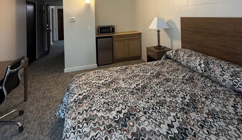 Standard Room, 1 King Bed