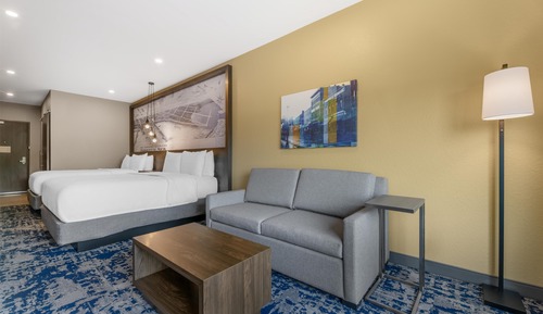 Suite, 2 Queen Beds, Non Smoking (with Sofabed)