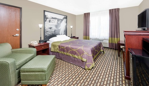 Room, 1 Queen Bed, Microwave