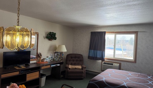 Room, 1 Queen Bed (Accessible)