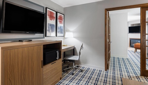 Suite, 2 Queen Beds, Non Smoking (One-Bedroom)
