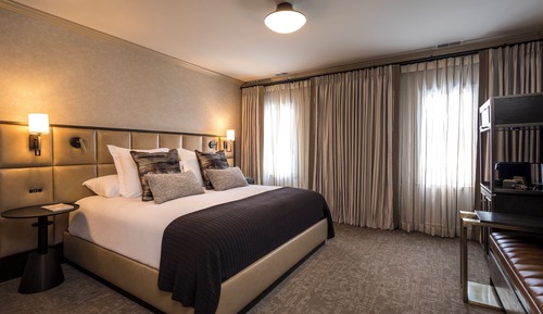 Standard Room, 1 King Bed (Main Lodge The Glen)