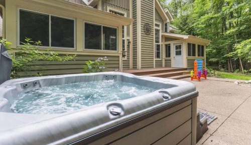 Three-Bedroom Vacation Home 