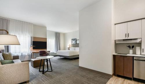 King Studio Suite with Shower - Communications Accessible