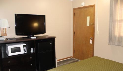 Queen Room - Non-Smoking