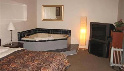 King Suite with Spa Bath