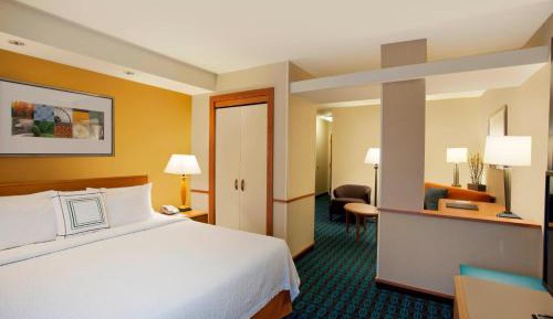 King Suite with Sofa Bed - Hearing Accessible