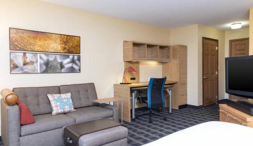Queen Studio with Sofa Bed