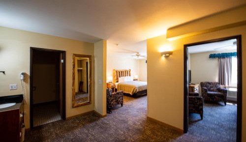 King Suite with Two King Beds - Courtside - Non-Smoking