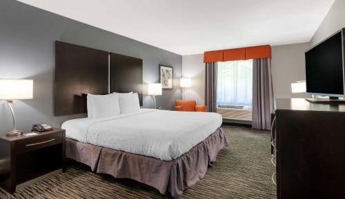 King Room with Bathtub - Disability Access/Non-Smoking