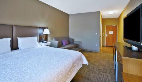 King Room with Sofa Bed - Non-Smoking