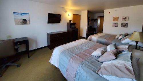 Queen Room - Not Pet Friendly