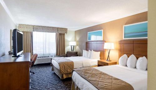 Quadruple Room with Two Double Beds - Disability Access/Non-Smoking