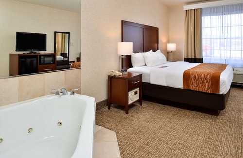 Morrisonville Hotel | Comfort Inn & Suites DeForest