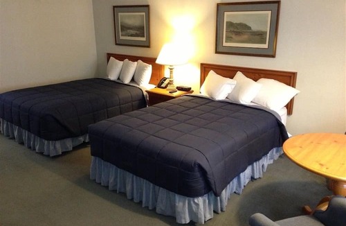 Fontana-on-Geneva Lake Hotel | Fontana Village Inn