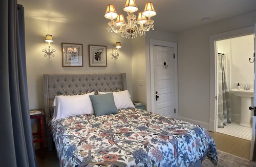 South Haven Bed & Breakfast | Vintage Inn at Veritas Estate