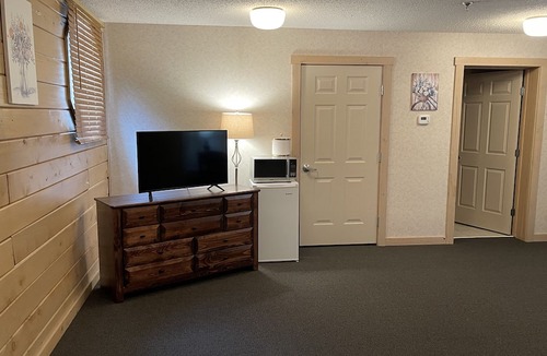 Oregon Hotel | Paddle Wheel Inn
